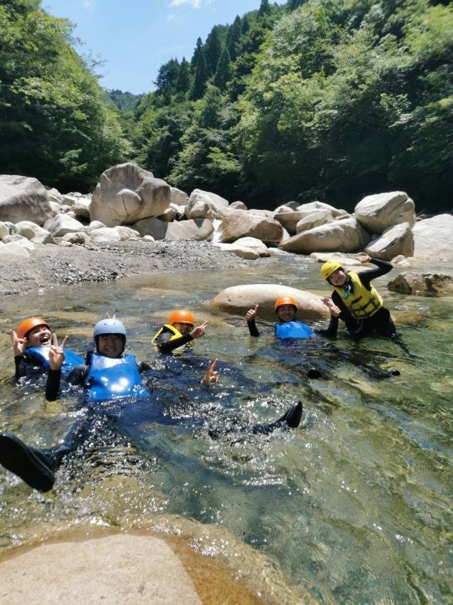 関西,滋賀でのキャニオニングはタオアドベンチャー